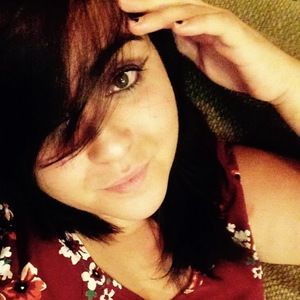 Meet your Posher, Yolanda